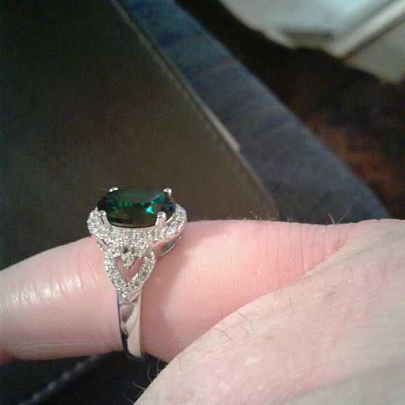Ring - Picture 2 of 3